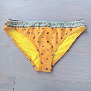 New Jessica Simpson Printed Bikini Bottoms